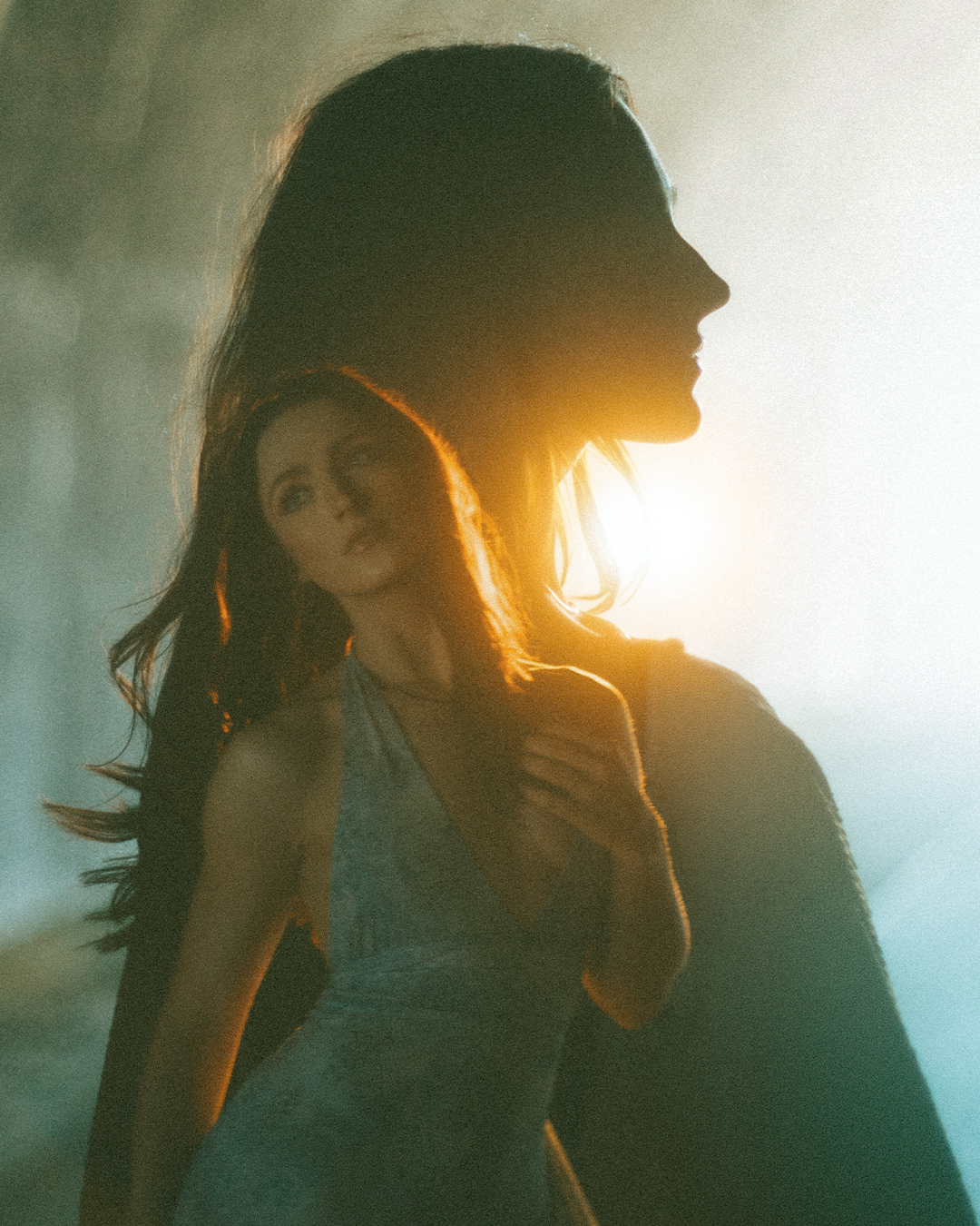 Mysteriously Elegant: Storytelling with Creative Portrait Techniques — photograph 7 of 10